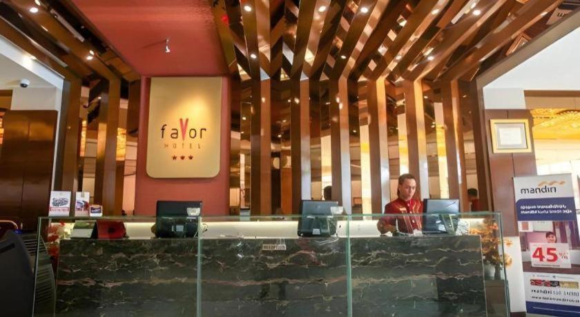Favor Hotel Makassar City Center By Life Dış mekan fotoğraf