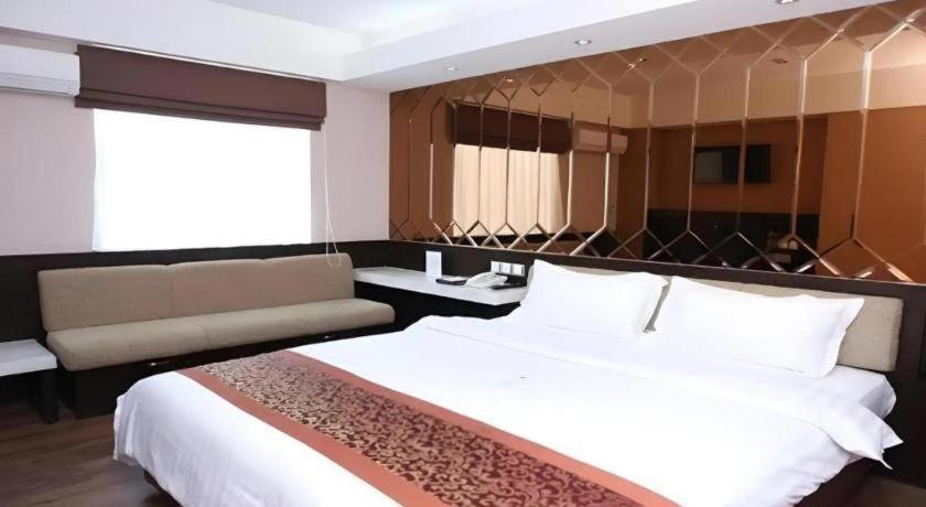 Favor Hotel Makassar City Center By Life Dış mekan fotoğraf