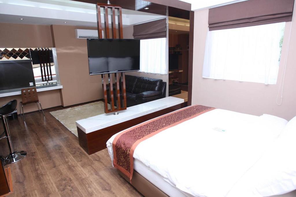 Favor Hotel Makassar City Center By Life Dış mekan fotoğraf