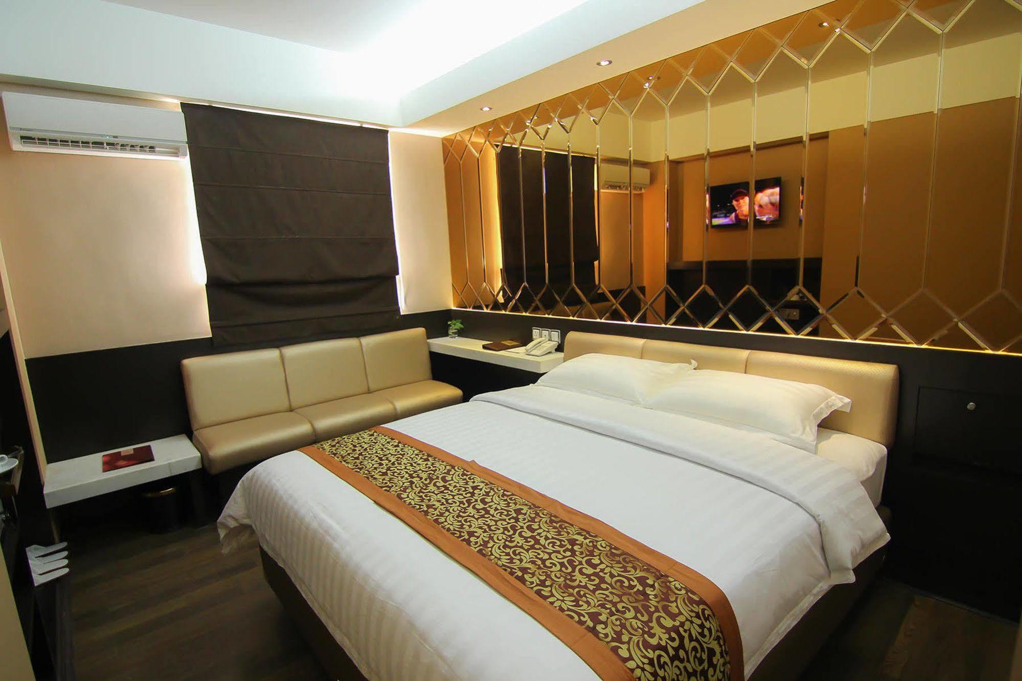 Favor Hotel Makassar City Center By Life Dış mekan fotoğraf